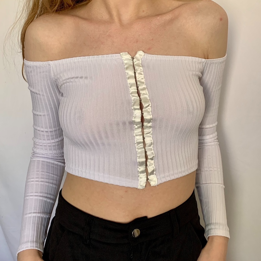 Off the Shoulder Crop